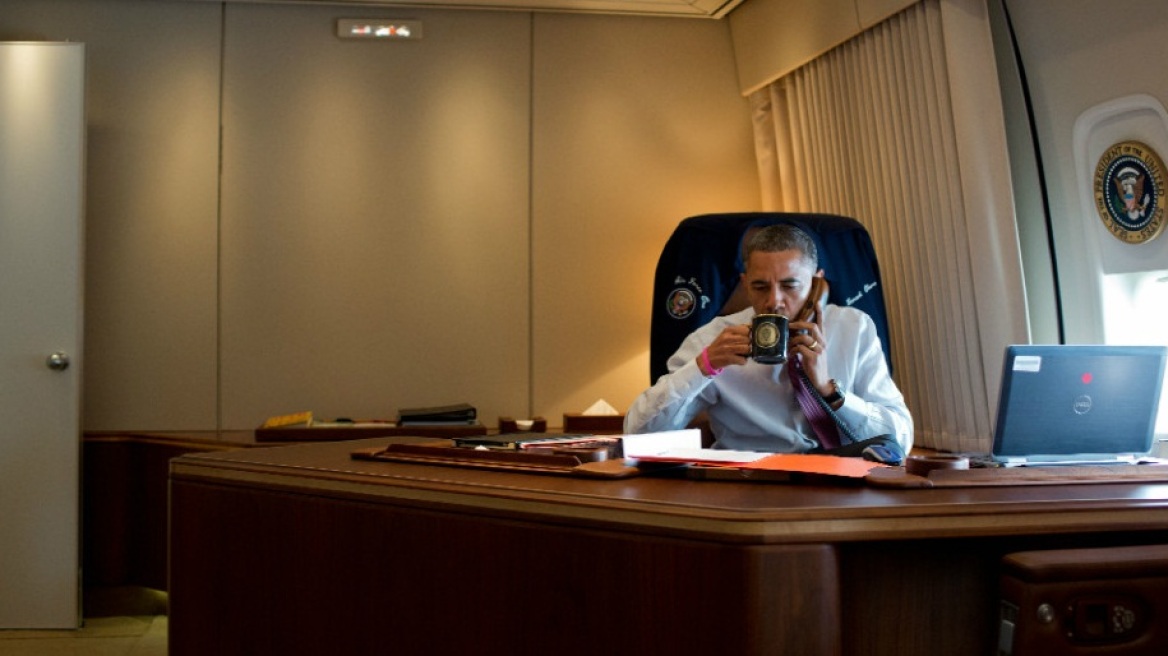 Ομπάμα: Γιατί κάλεσε την Μέρκελ από το Air Force One;